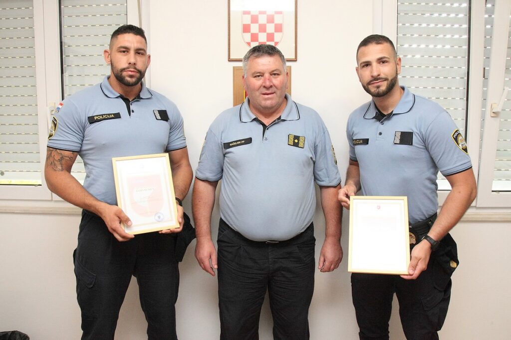 Dodjela zahvalnica policijskim službenicima